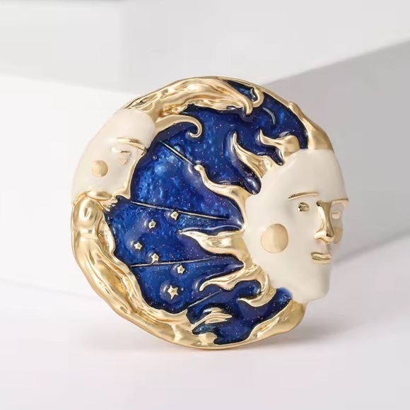 La Petite Soleil Sun Moon Brooch - Picture 13 of 13